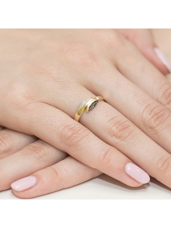 Yellow gold ring with diamonds DGBR12-JD-02